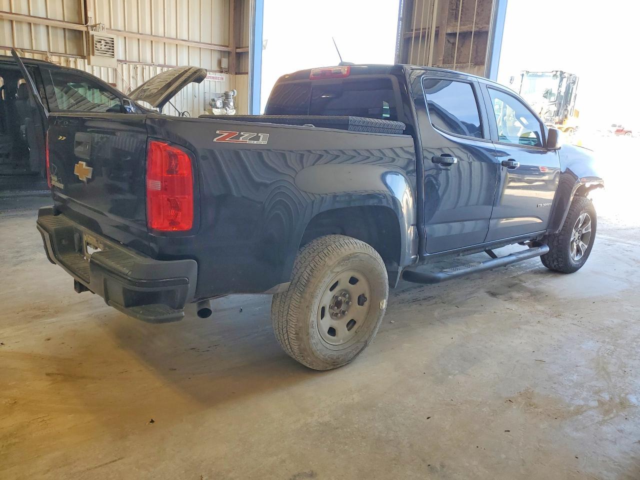 2016 Chevrolet Colorado Z71 - Image 3