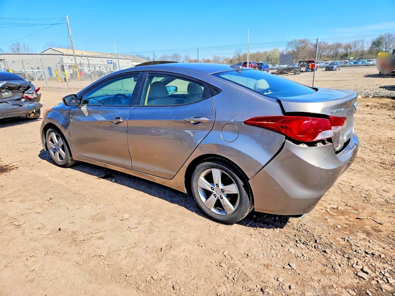 2013 Hyundai Elantra Gls - Фото 2