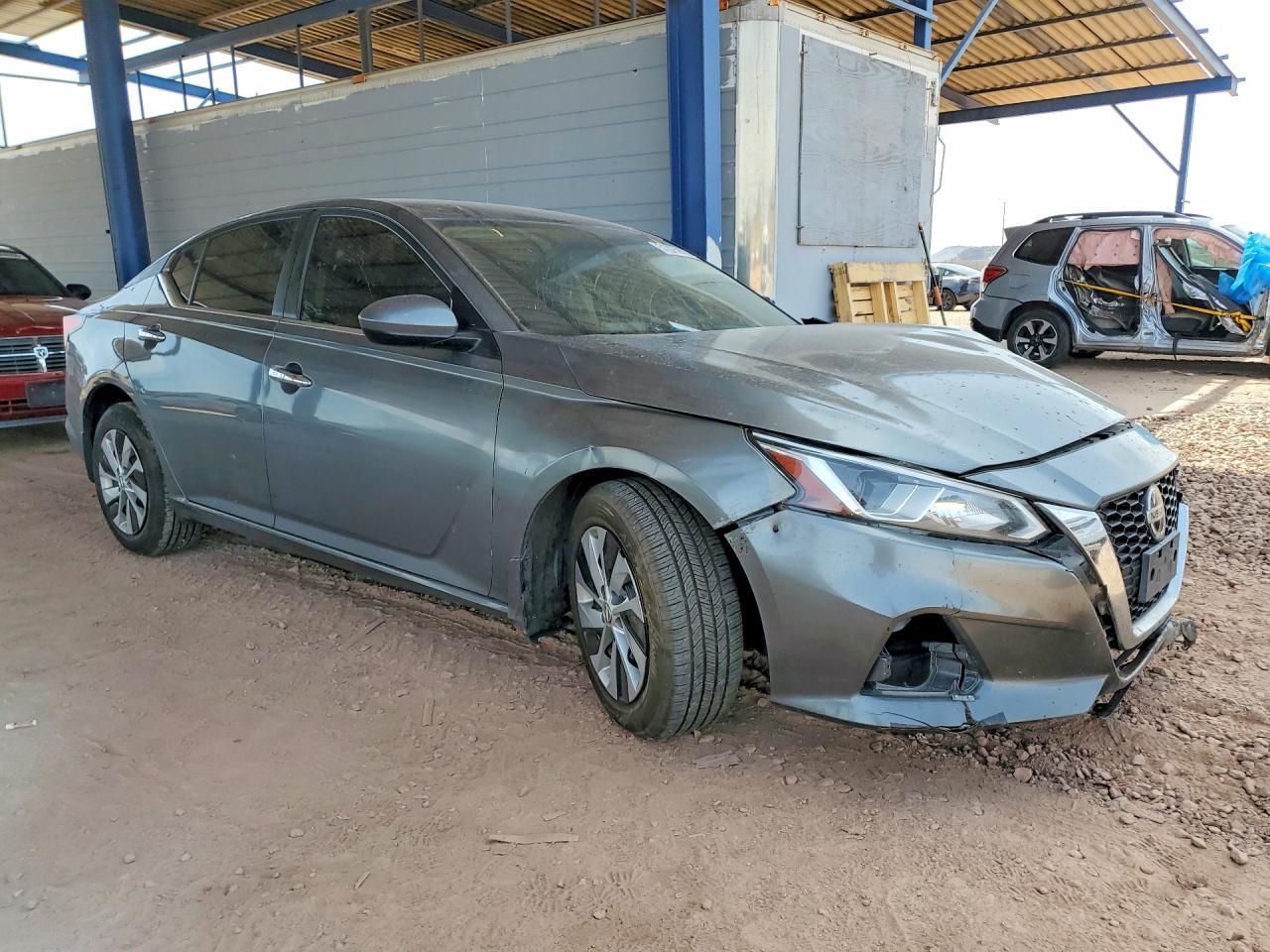 2019 Nissan Altima S - Image 4