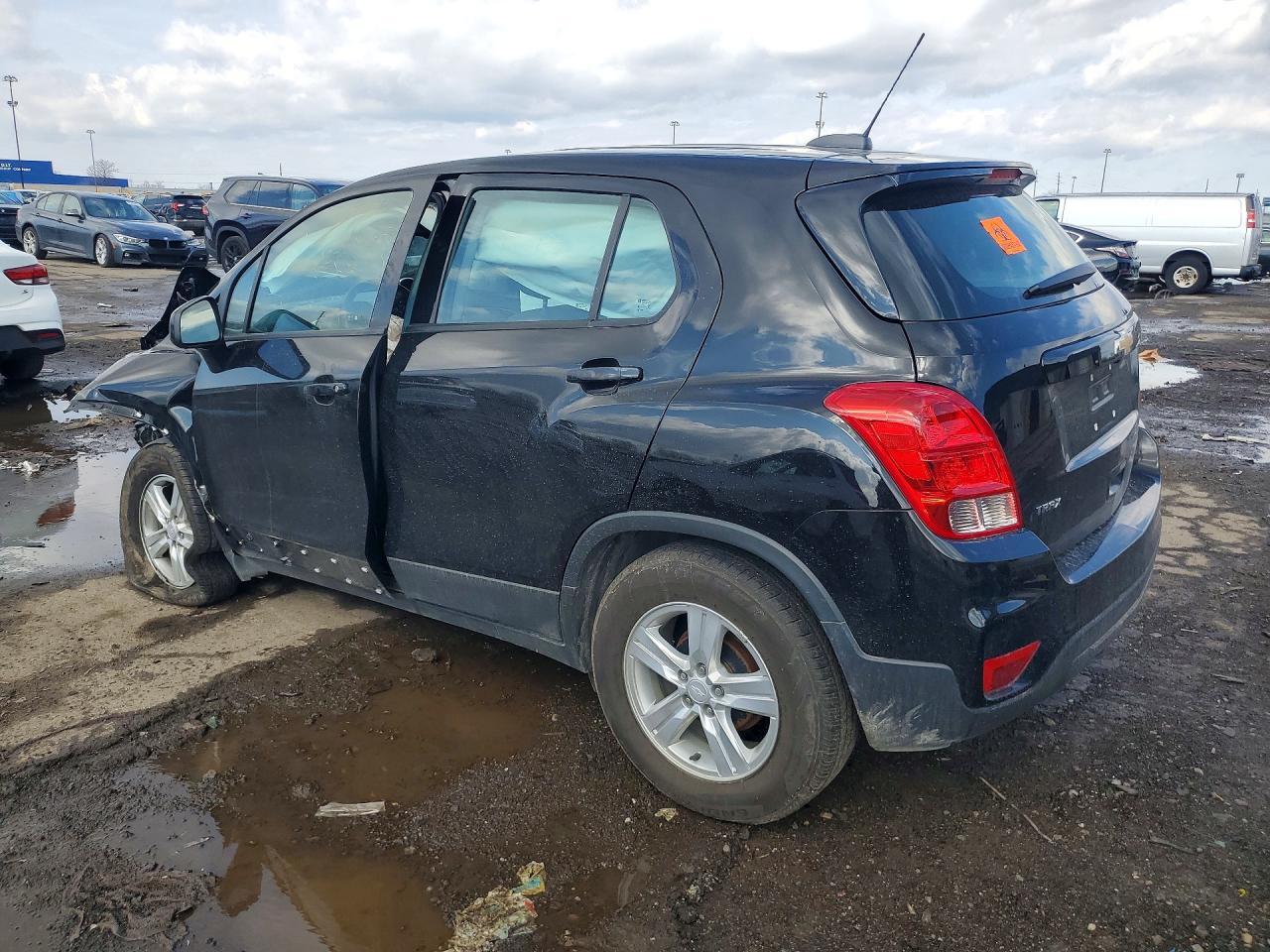 2019 Chevrolet Trax Ls - Фото 2