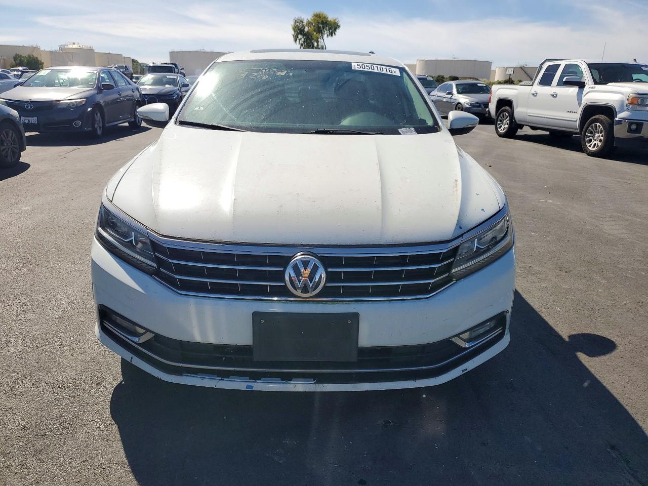 2016 Volkswagen Passat Se - Фото 5