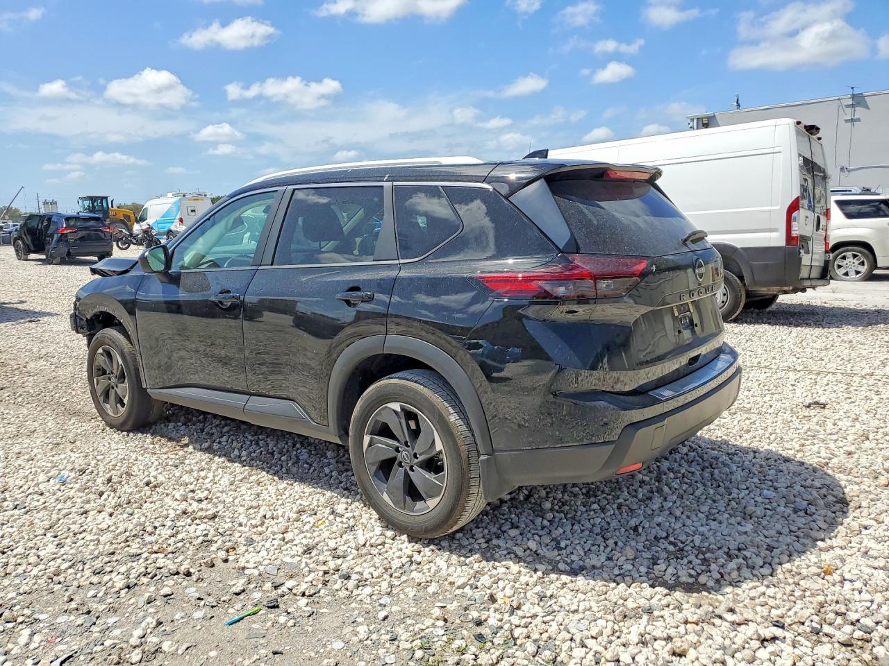 2025 Nissan Rogue Sv - Фото 2