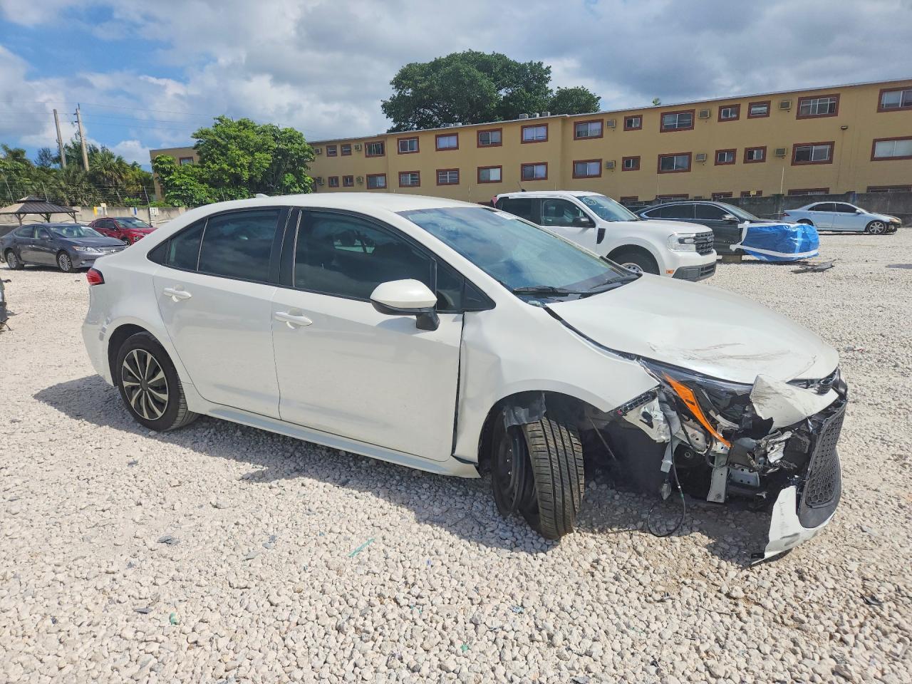 2021 Toyota Corolla Le - Фото 4