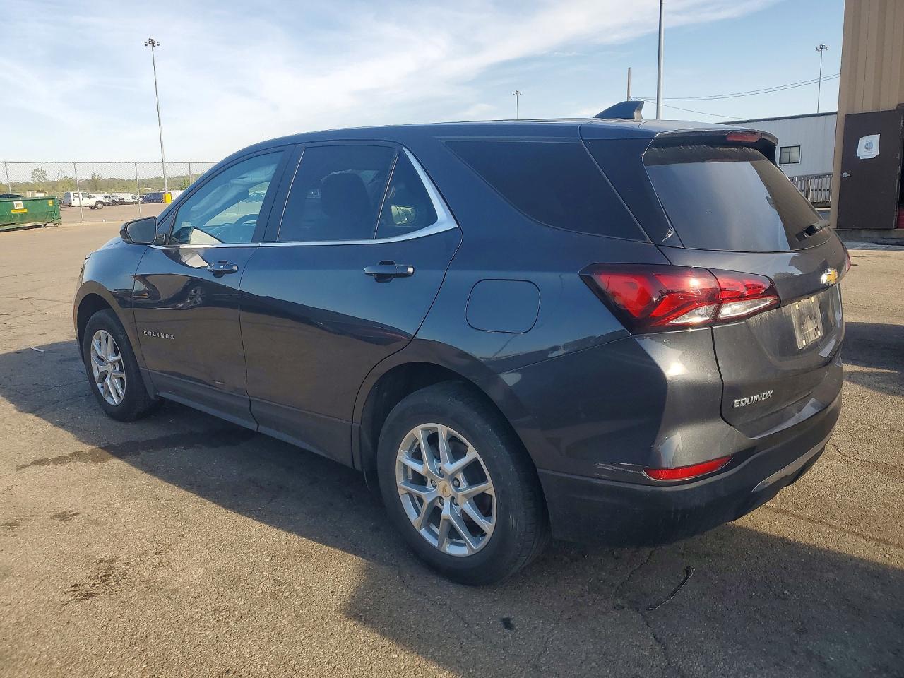 2022 Chevrolet Equinox Lt - Фото 2