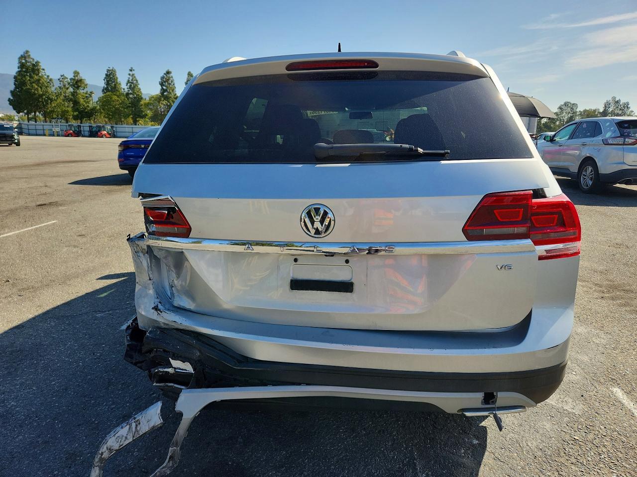 2018 Volkswagen Atlas S - Image 6