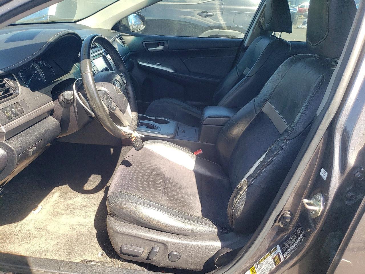 2014 Toyota Camry Se - Image 7