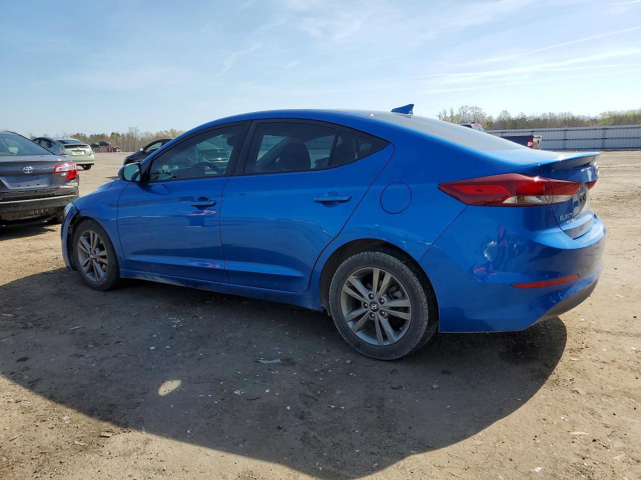 2018 Hyundai Elantra Sel - Фото 2