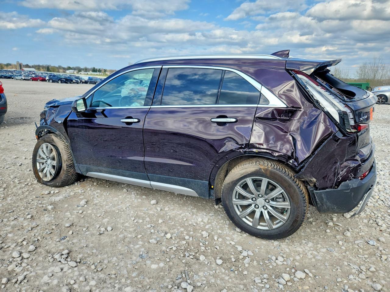 2020 Cadillac Xt4 Premium Luxury - Image 2