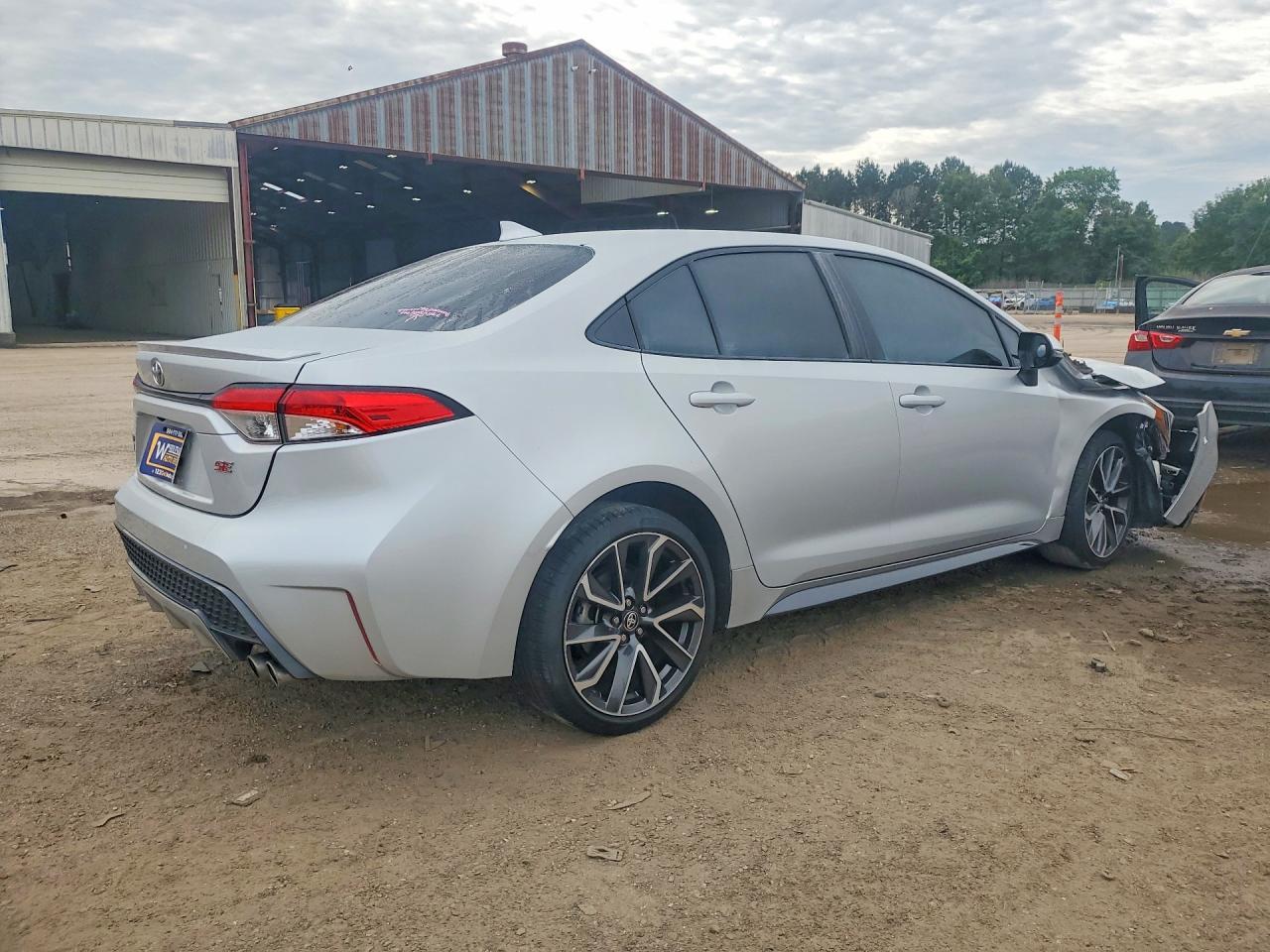 2022 Toyota Corolla Se - Image 3
