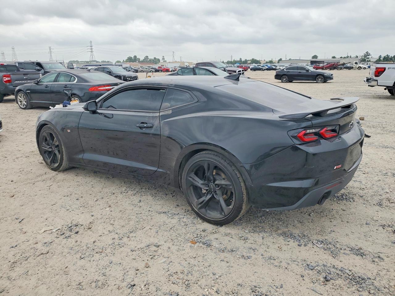 2024 Chevrolet Camaro Ls - Фото 2