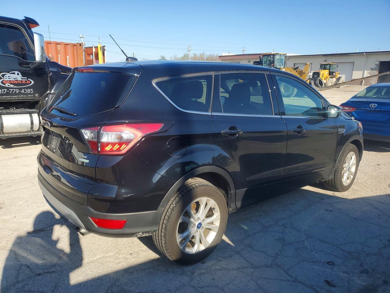 2017 Ford Escape Se - Фото 3