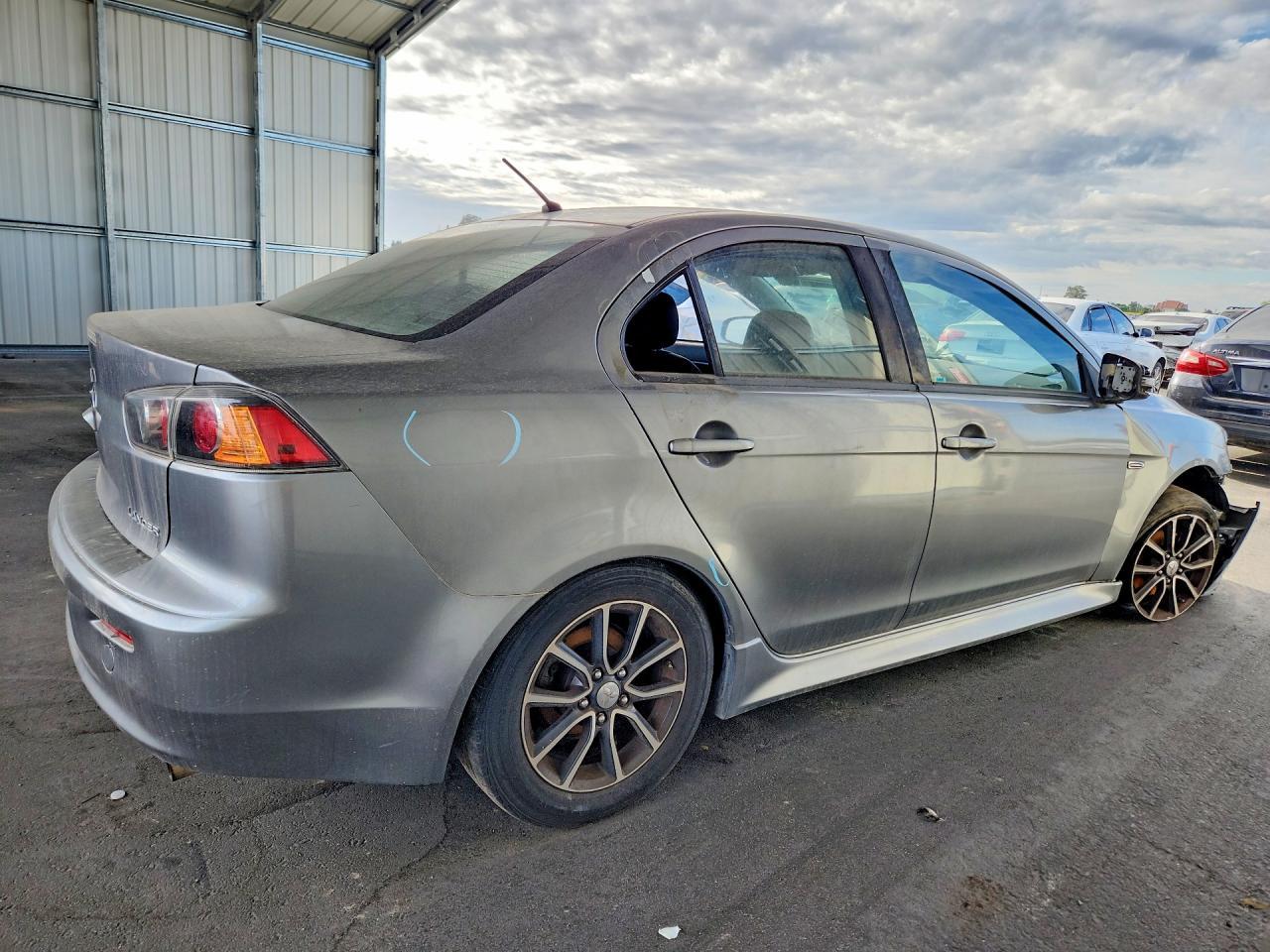 2017 Mitsubishi Lancer Es - Image 3