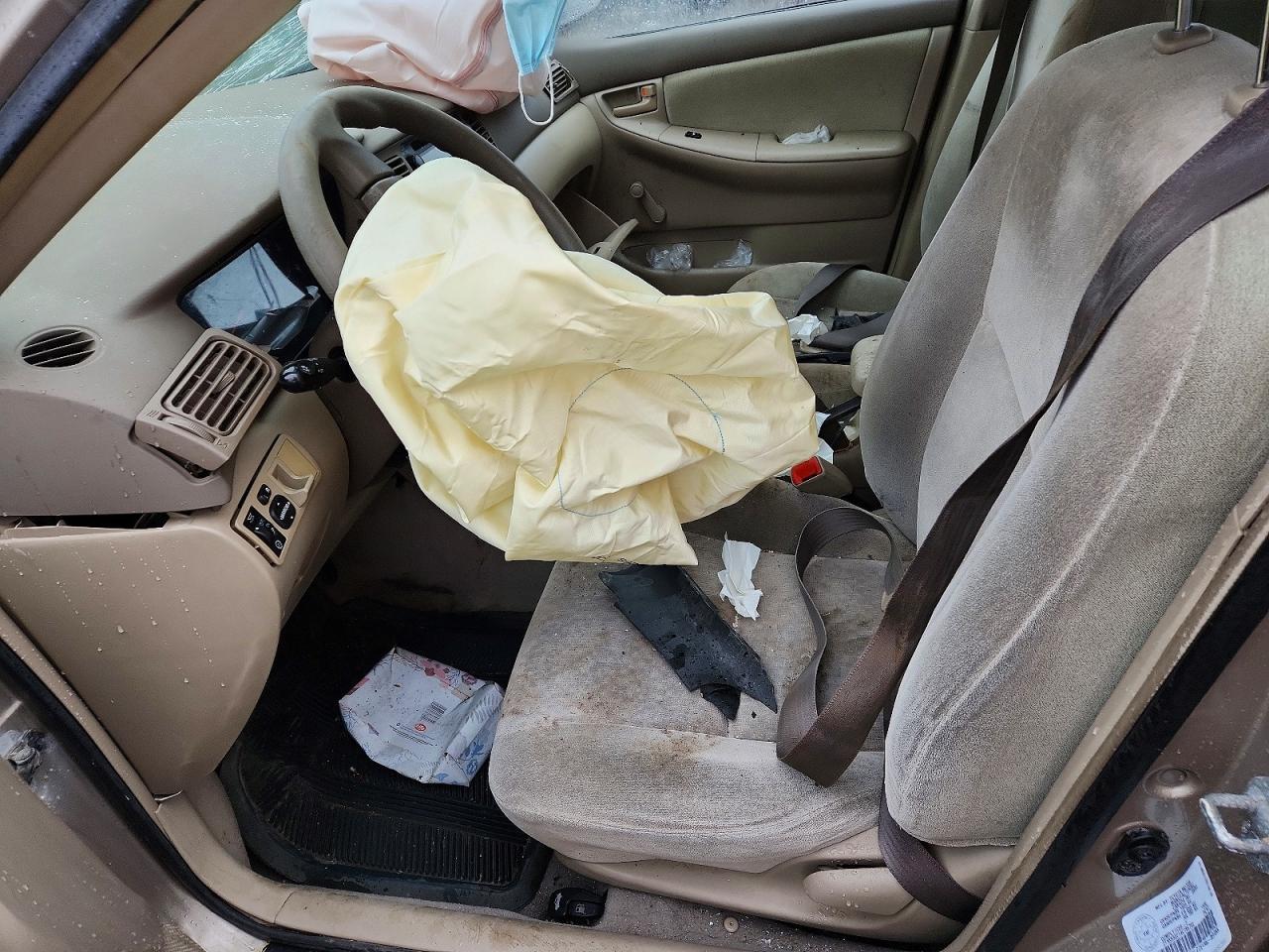 2004 Toyota Corolla Ce - Фото 7
