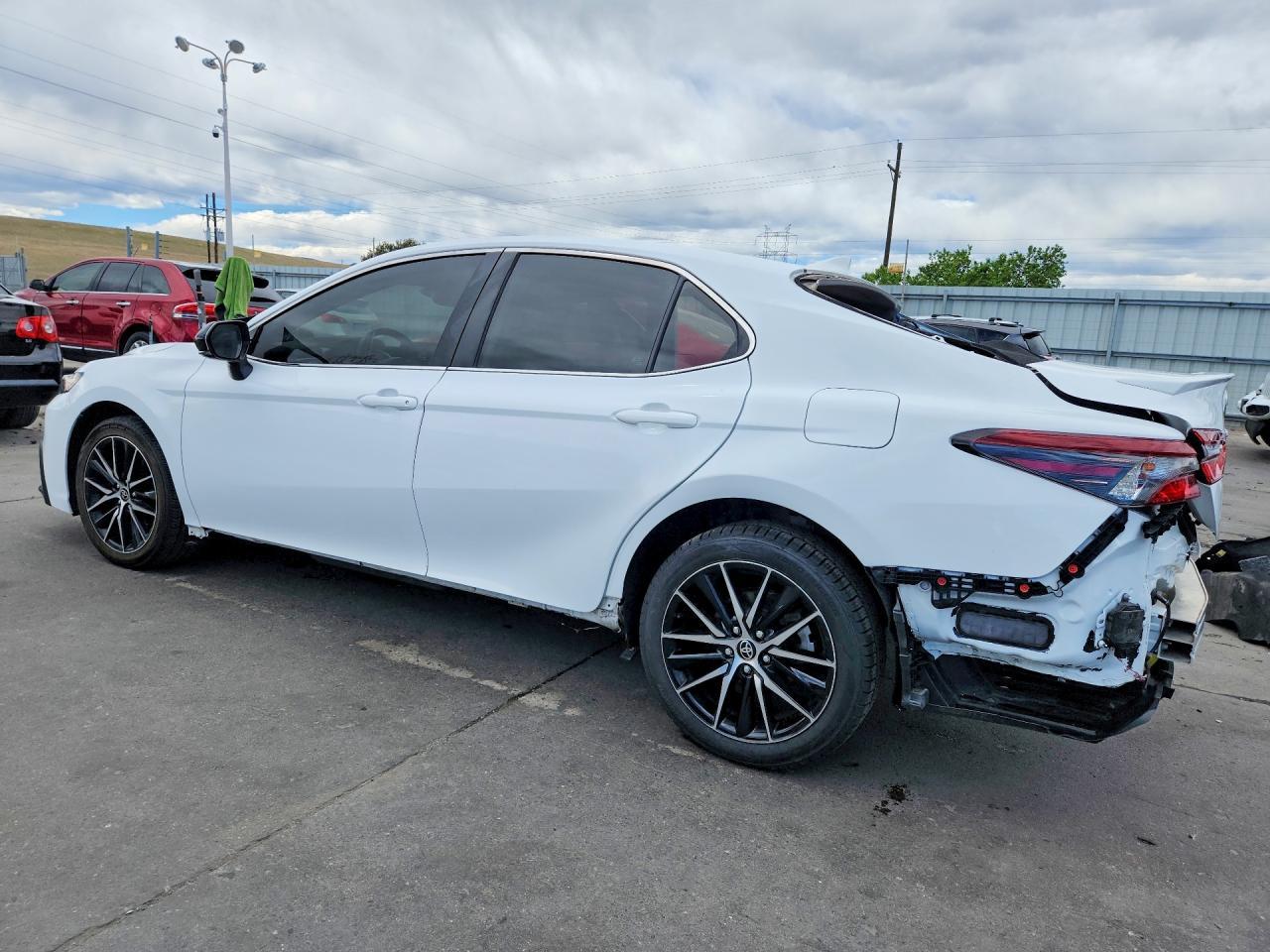 2022 Toyota Camry Se - Image 2