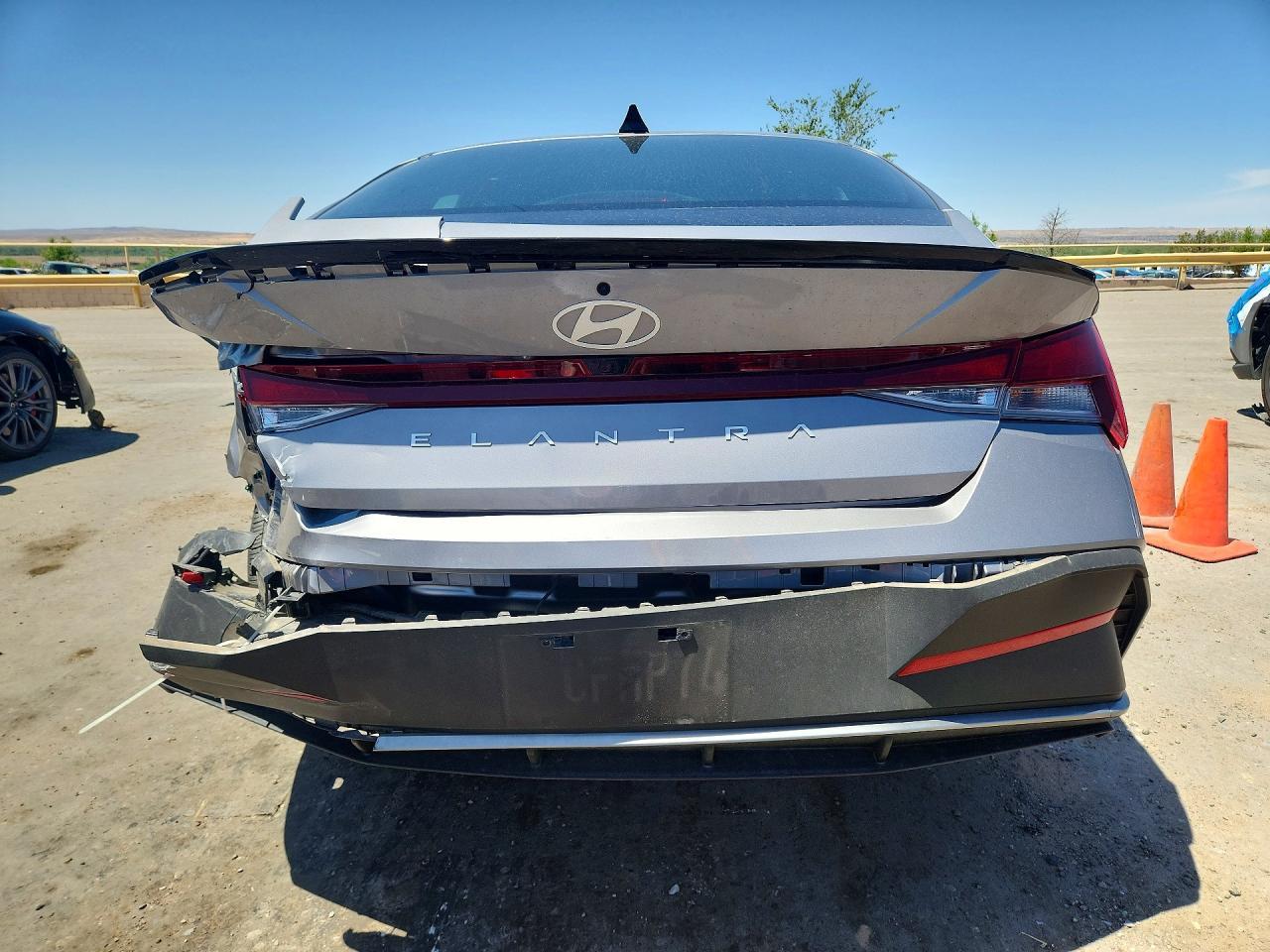 2025 Hyundai Elantra Sel Sport - Image 6