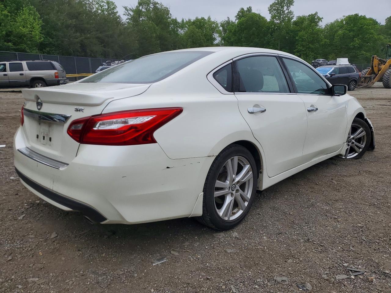 2016 Nissan Altima 2.5 Sr - Image 3