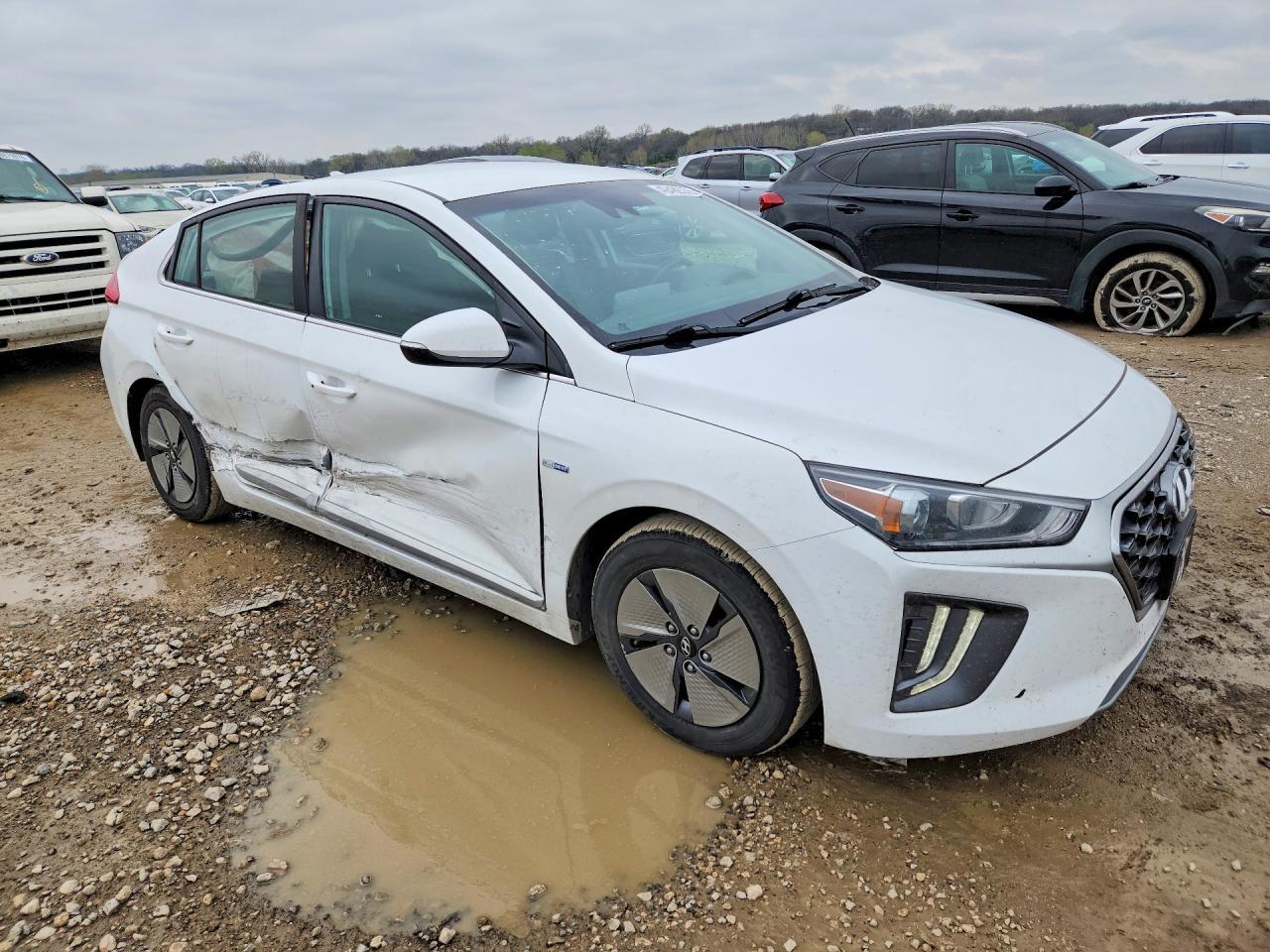 2020 Hyundai Ioniq Se - Image 4