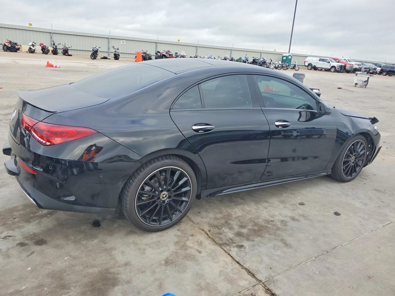 2022 Mercedes-Benz Cla 250 - Фото 3