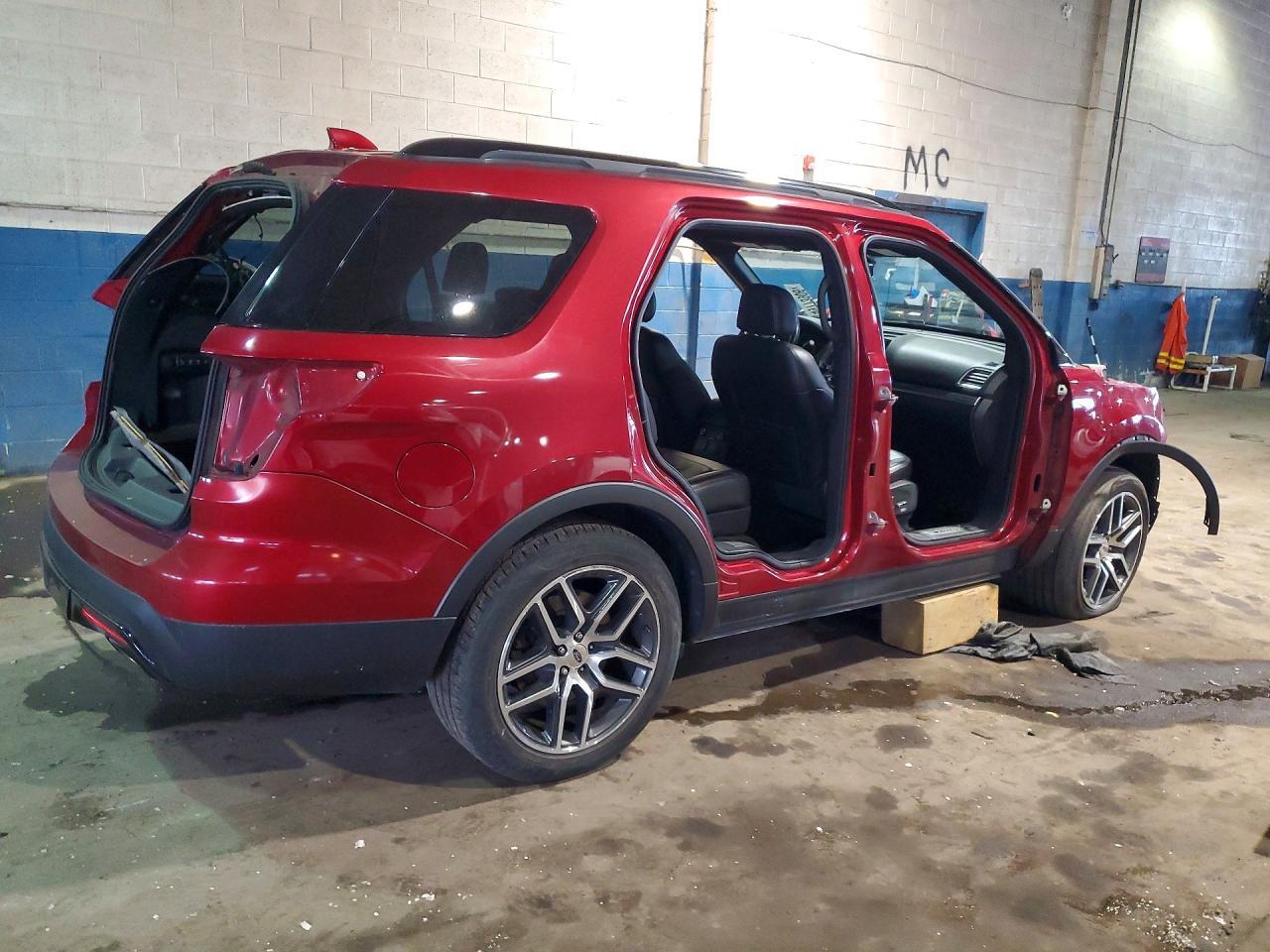 2017 Ford Explorer Sport - Image 3