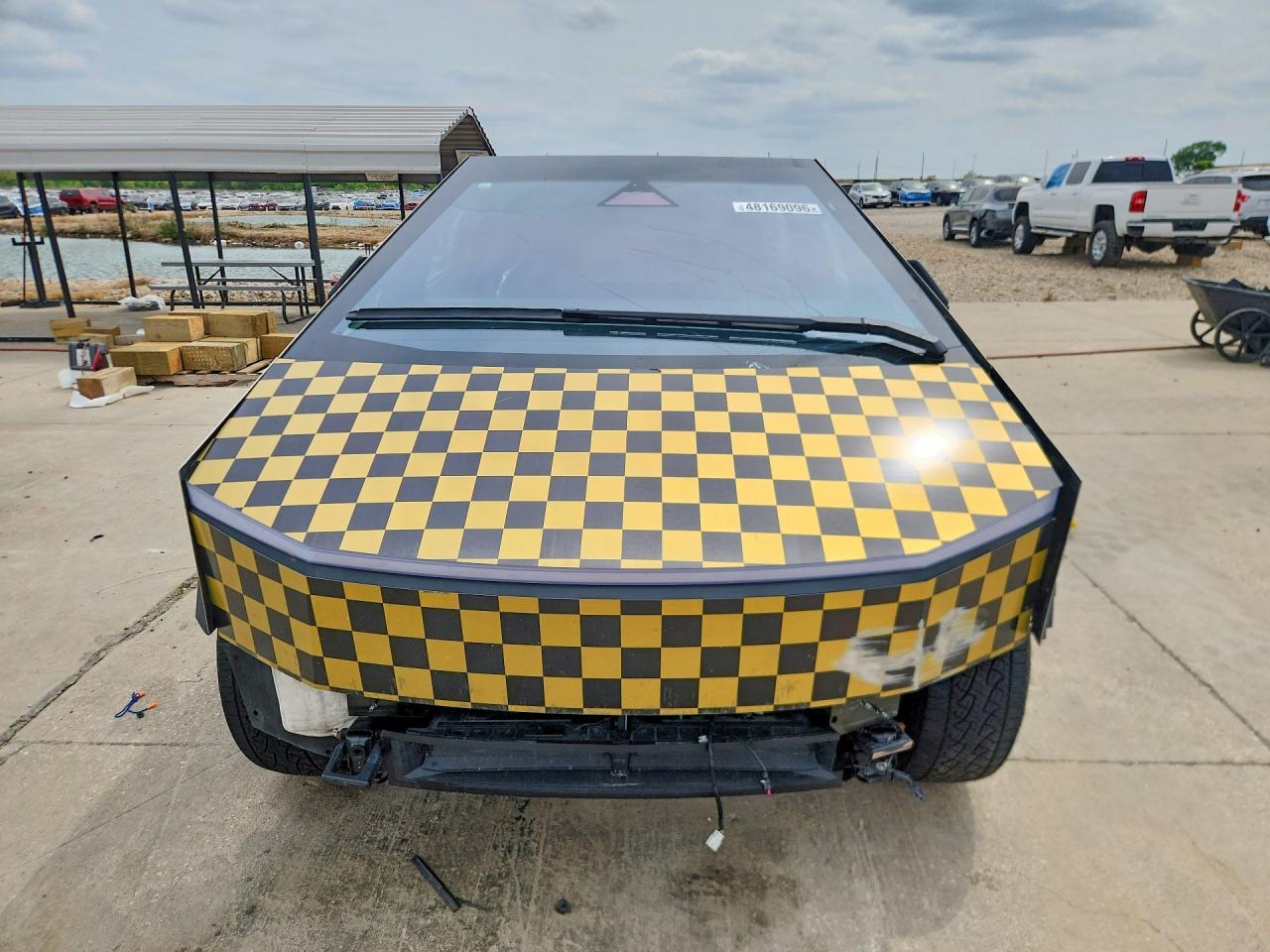 2024 Tesla Cybertruck - Image 5