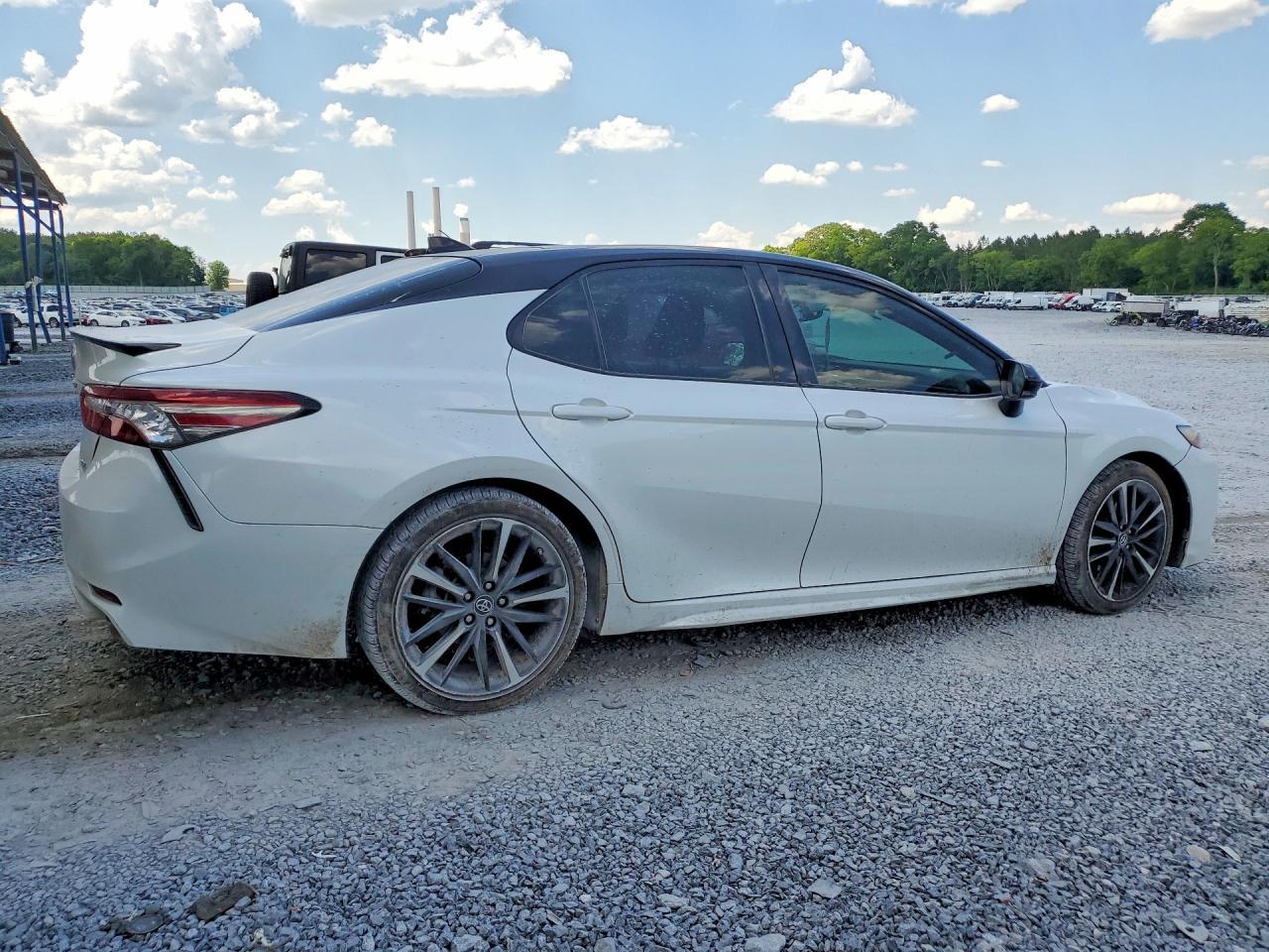 2019 Toyota Camry Xse - Фото 3