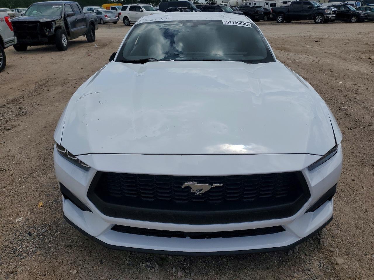 2024 Ford Mustang - Image 5