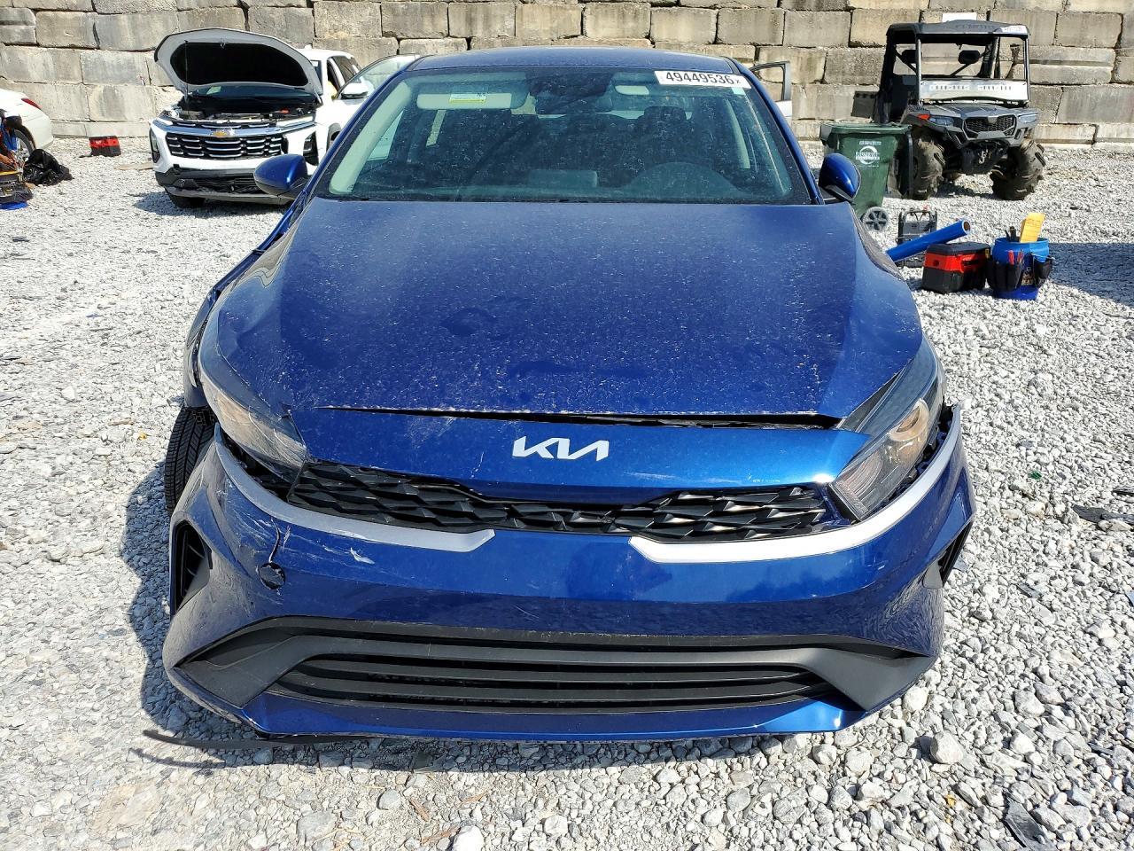 2023 Kia Forte Lxs - Image 5