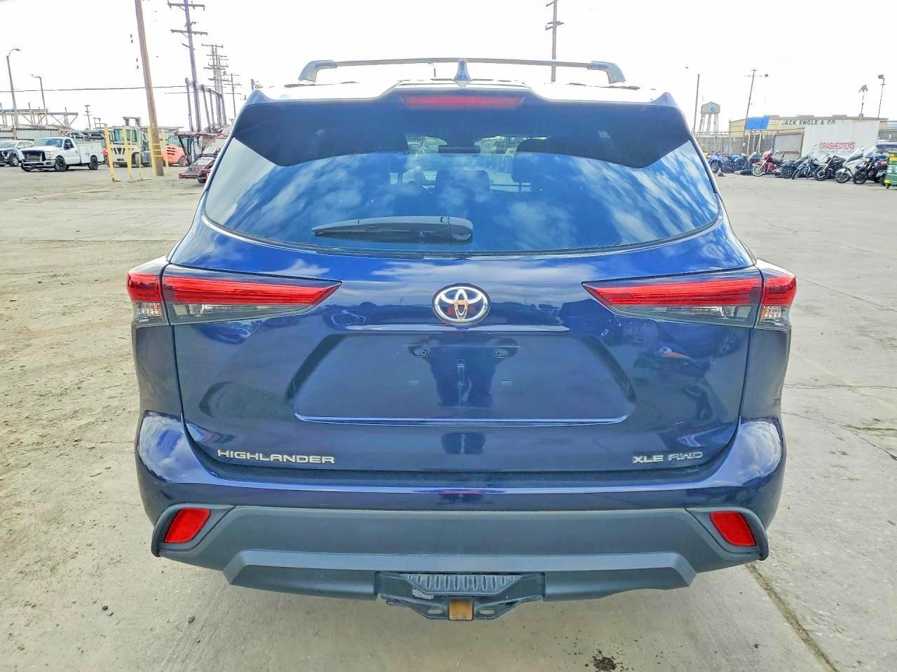 2022 Toyota Highlander Sport - Фото 6