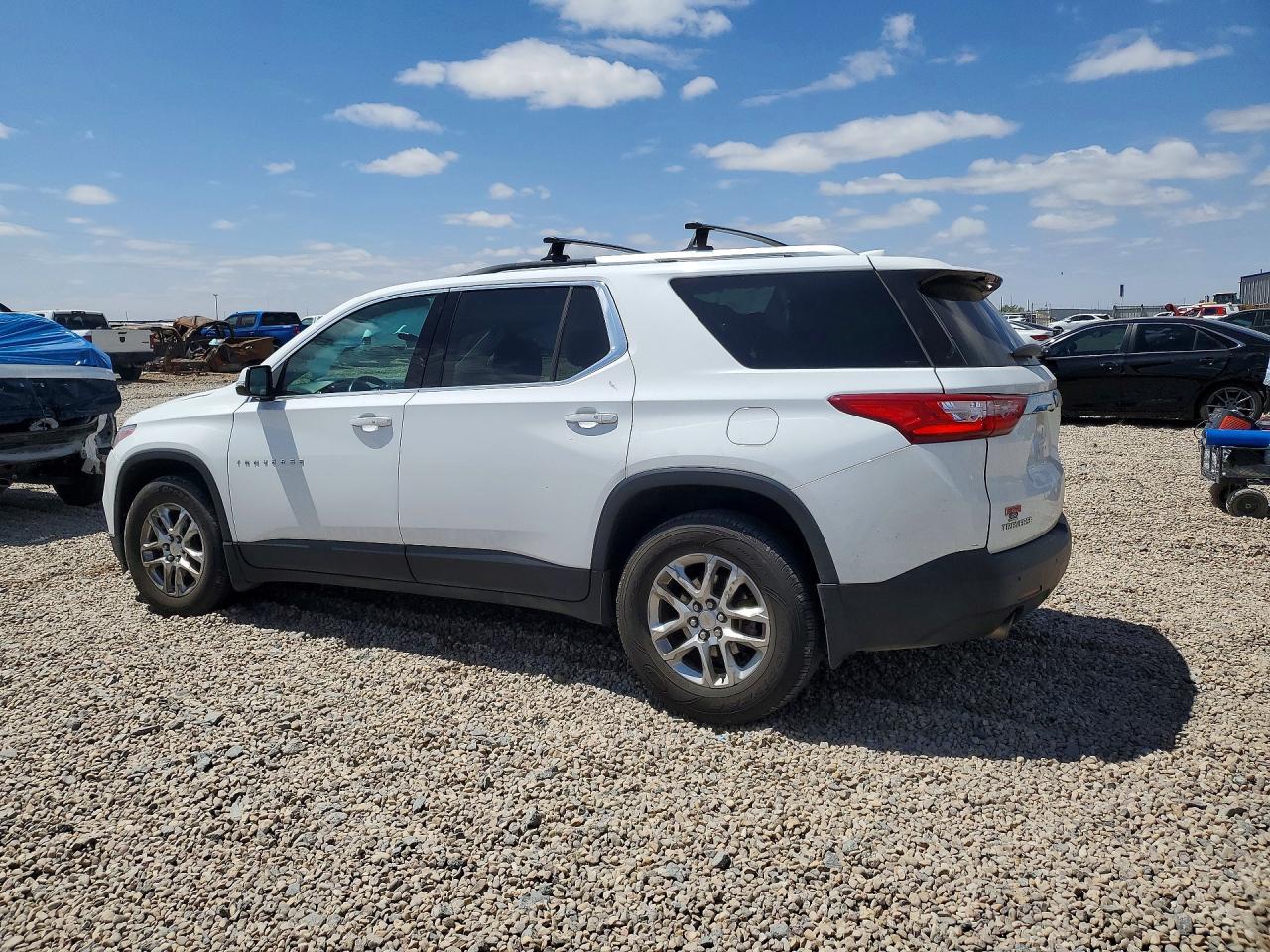 2018 Chevrolet Traverse Lt - Фото 2