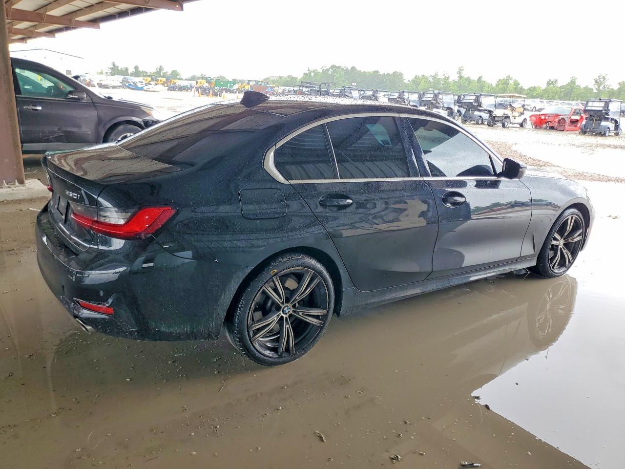 2020 BMW 330I - Фото 3