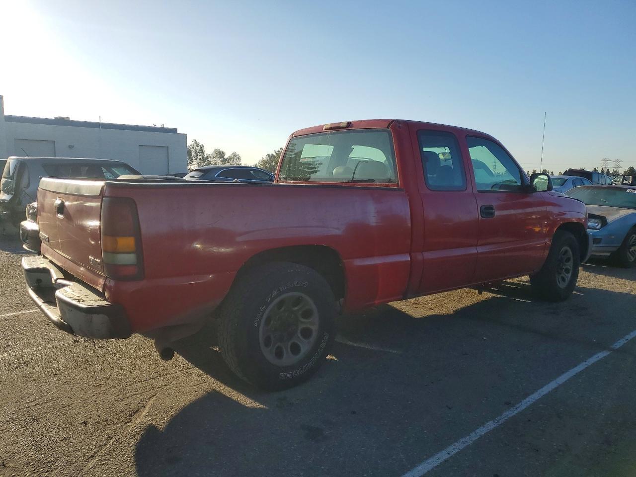 2005 GMC Sierra 1500 - Фото 3