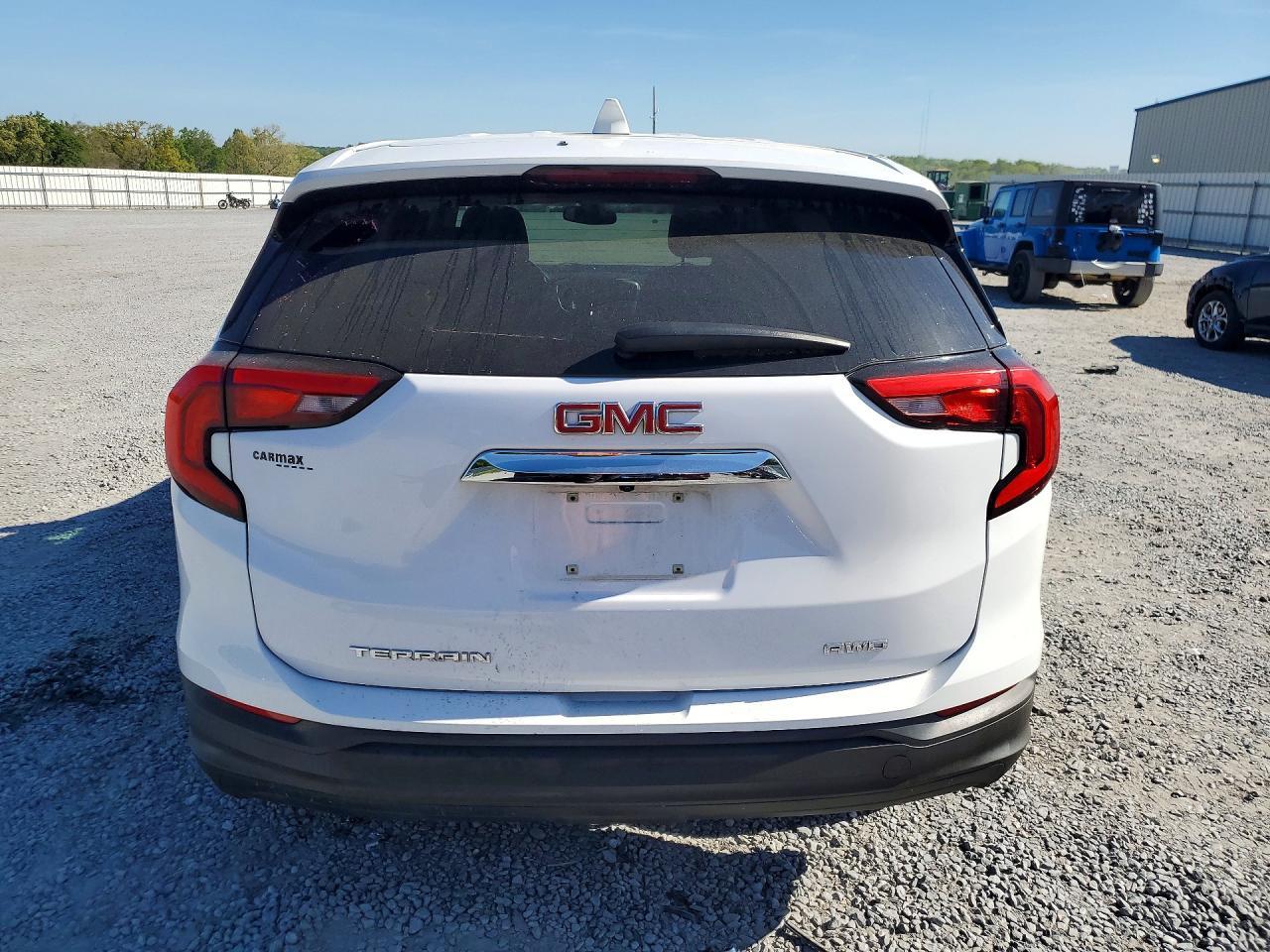 2020 GMC Terrain - Image 6