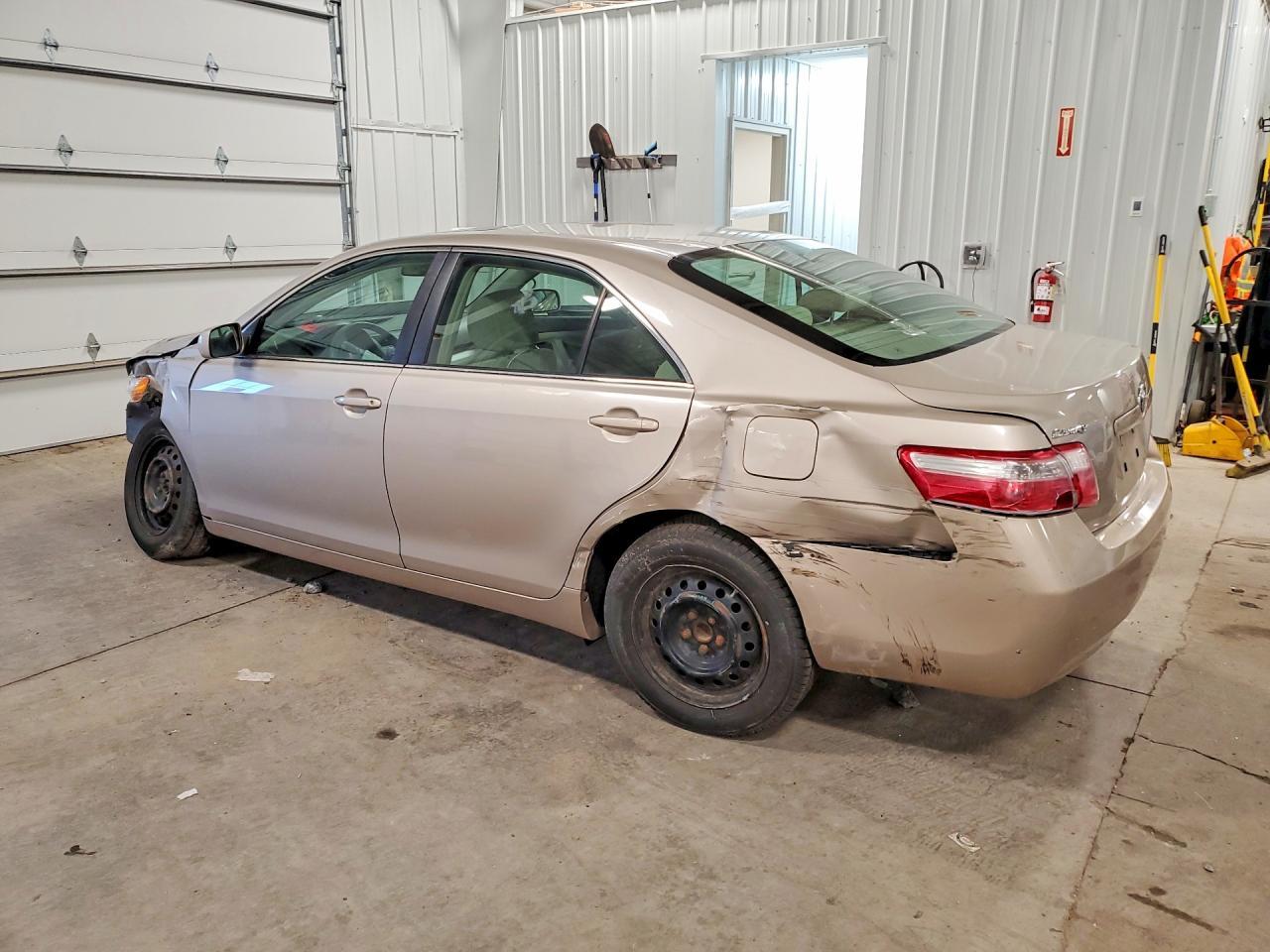 2007 Toyota Camry Le - Фото 2