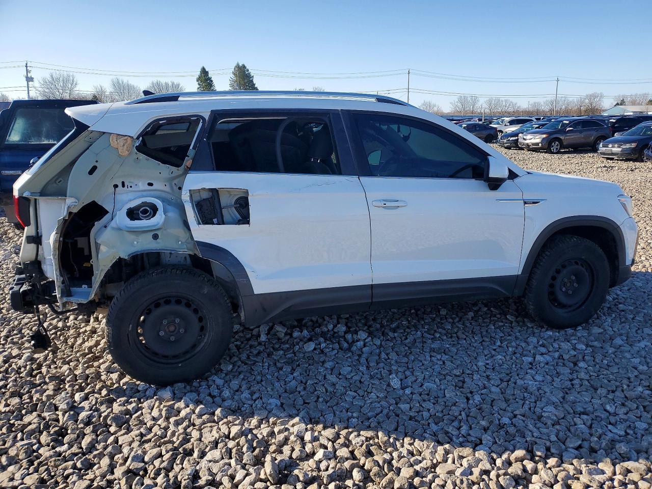 2023 Volkswagen Taos Sel - Фото 3