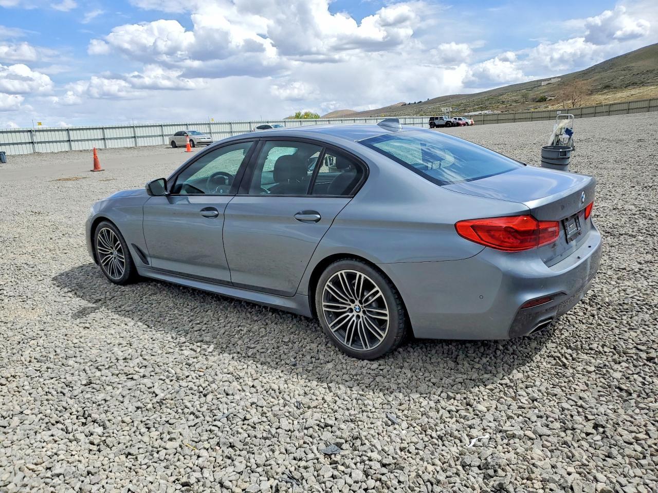 2019 BMW 530 I - Image 2