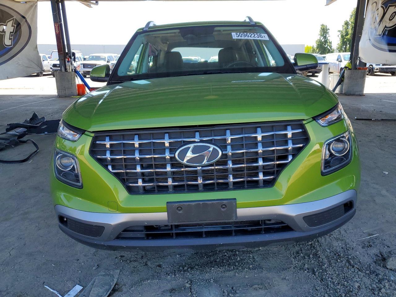 2023 Hyundai Venue Sel - Image 5