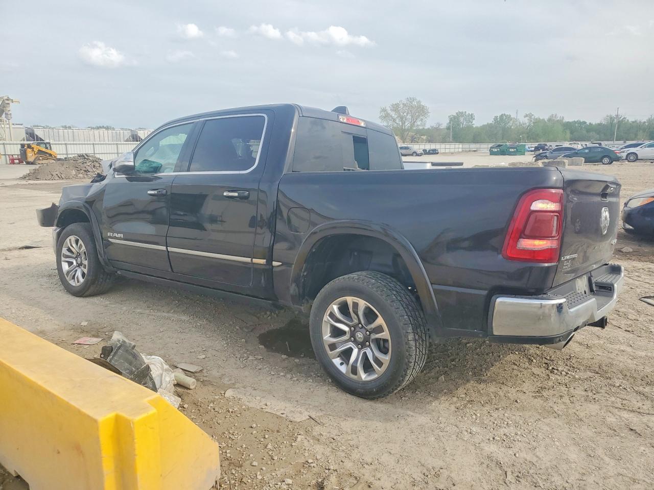 2022 Ram 1500 Limited - Фото 2