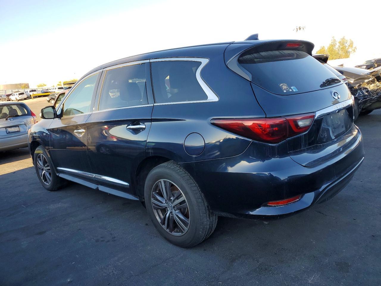 2018 Infiniti Qx60 - Image 2