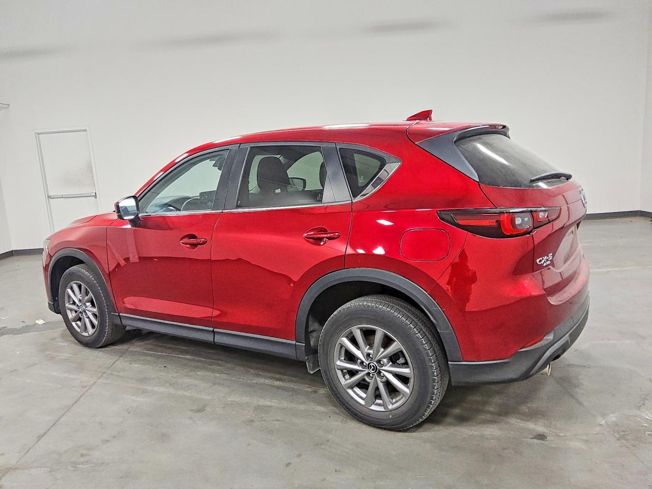2022 Mazda Cx-5 Preferred - Image 2