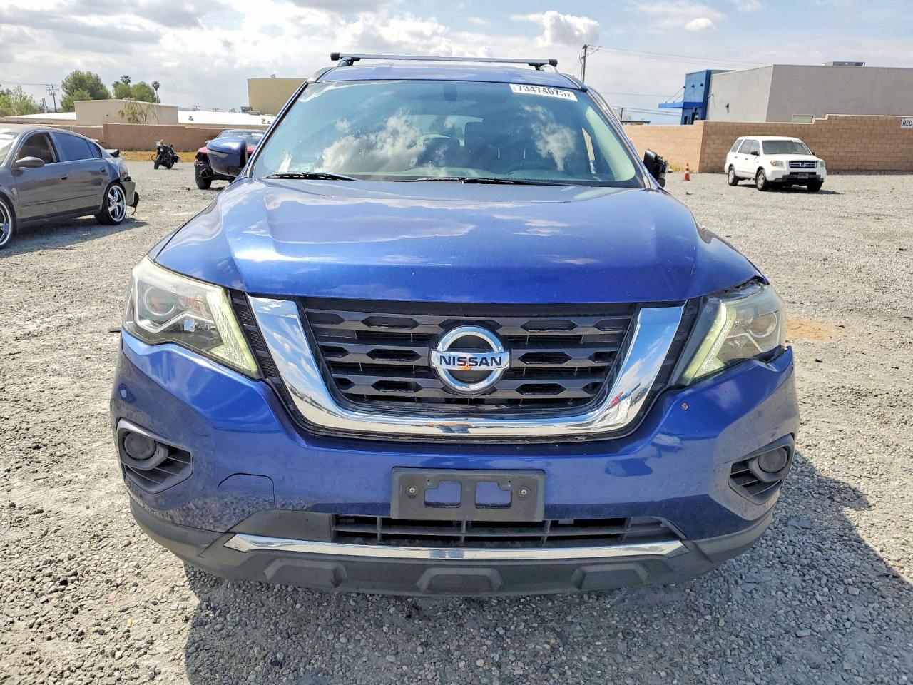2018 Nissan Pathfinder S - Фото 5