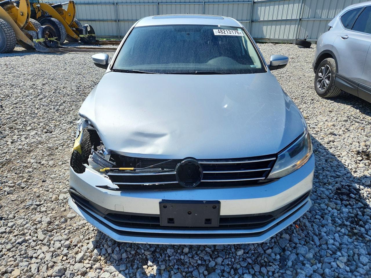 2016 Volkswagen Jetta Se - Image 5
