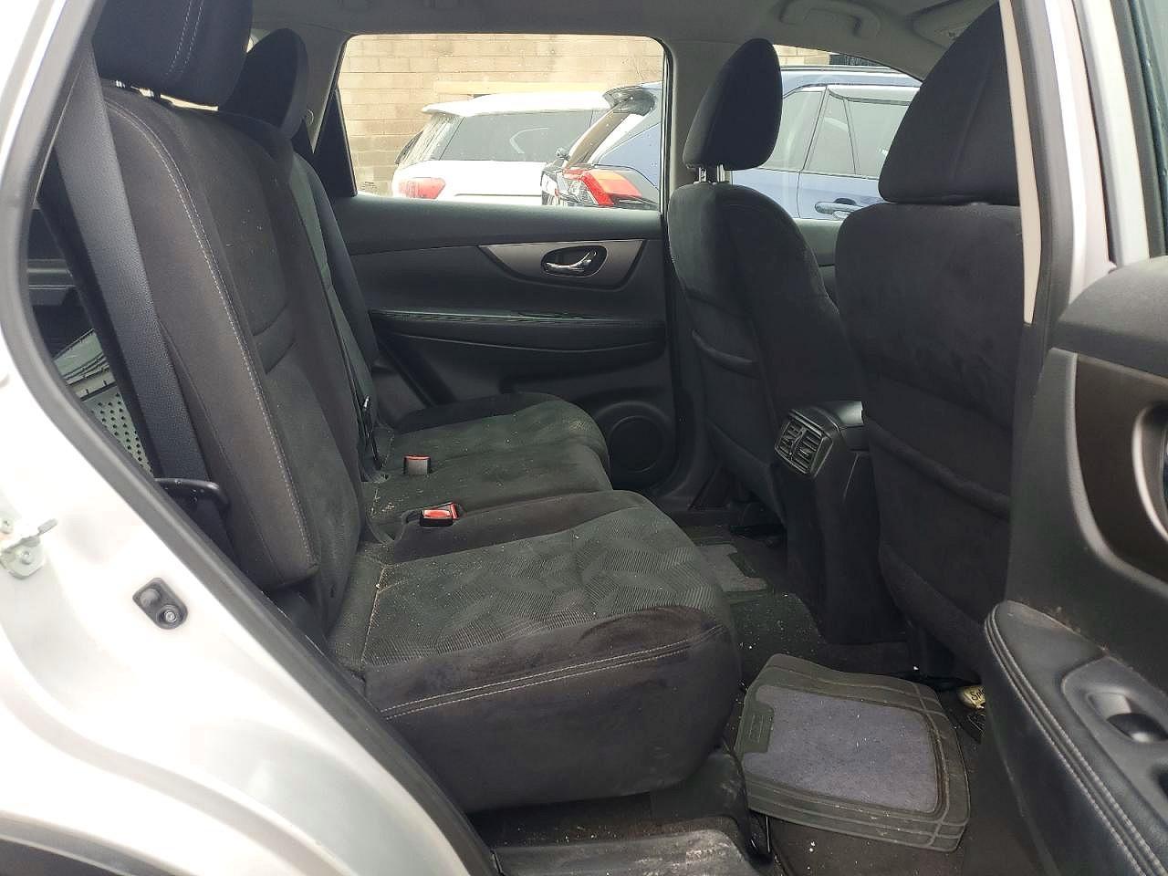 2014 Nissan Rogue S - Image 6