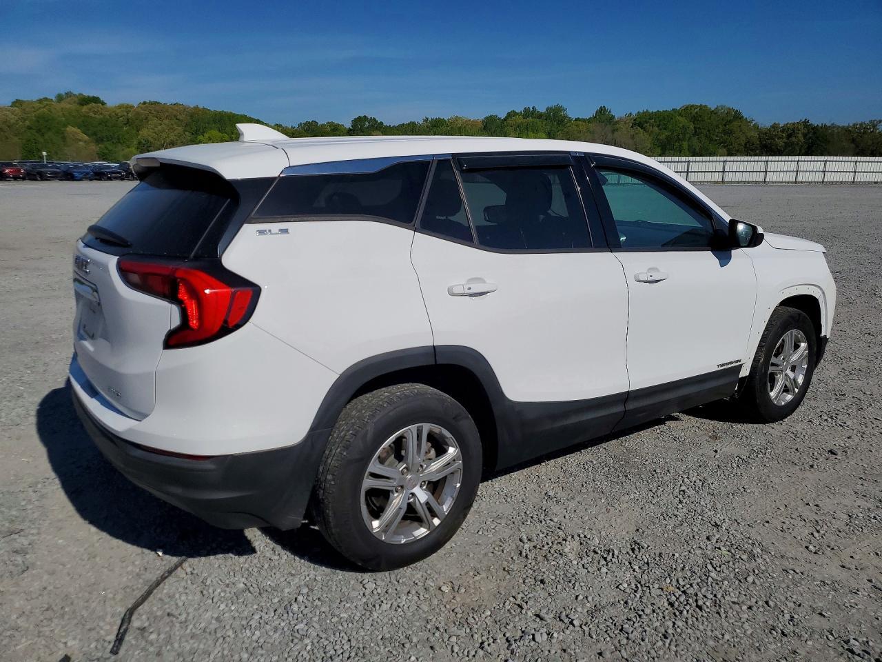 2020 GMC Terrain - Image 3