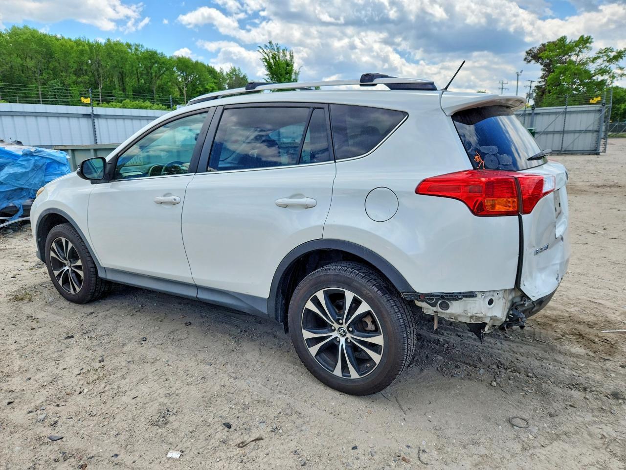 2015 Toyota Rav4 Limited - Фото 2