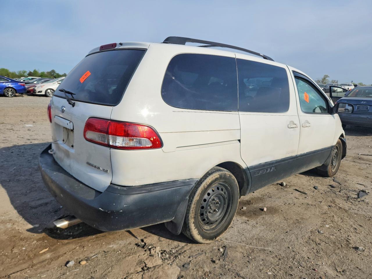 2002 Toyota Sienna Ce - Фото 3