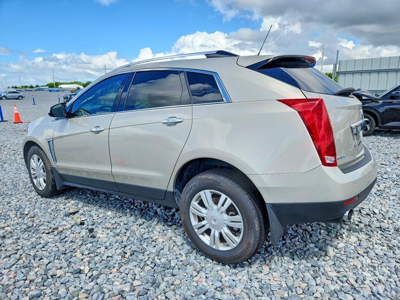 2016 Cadillac Srx Luxury Collection - Image 2