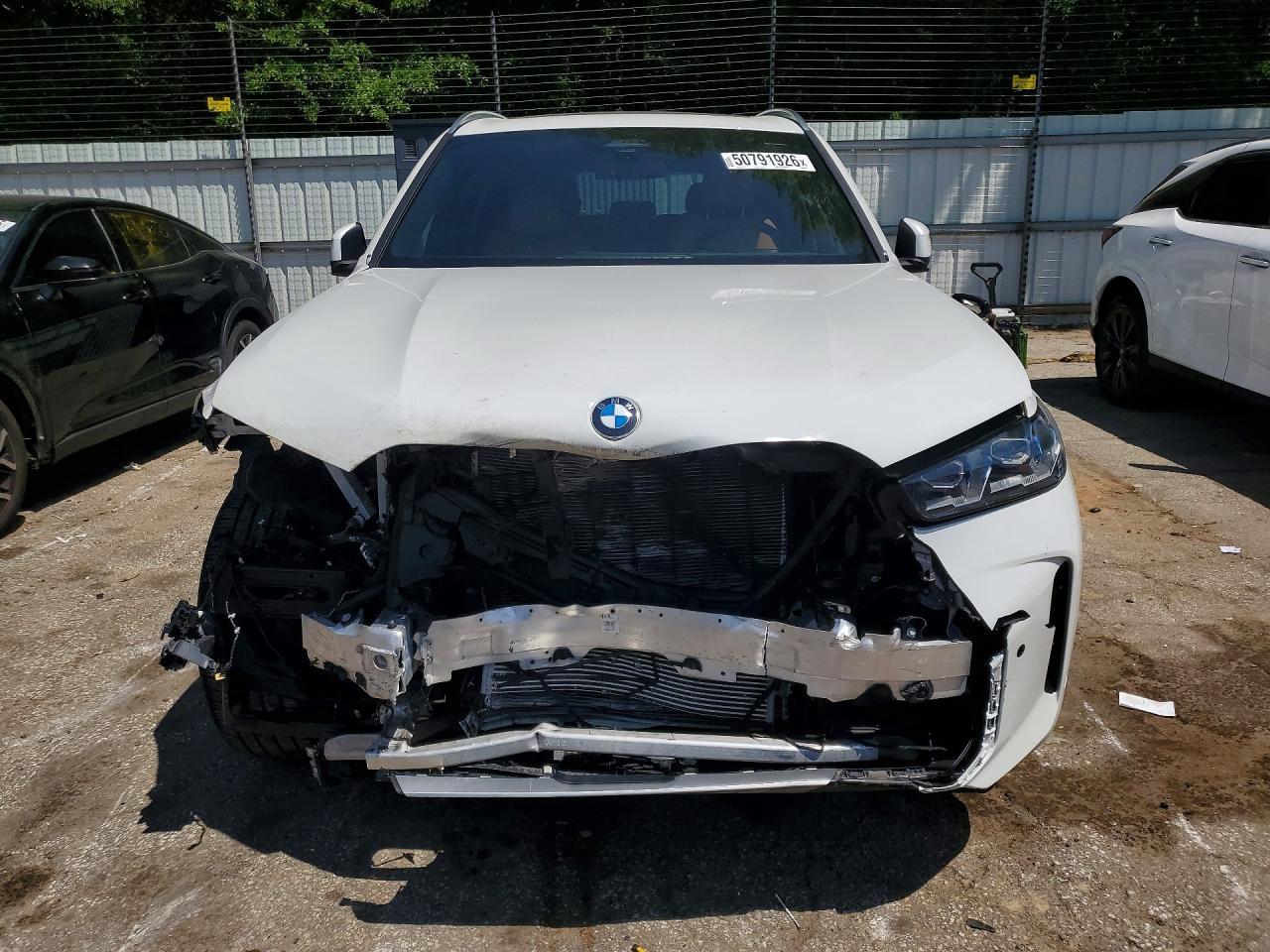 2025 BMW X5 xDrive40I - Image 5