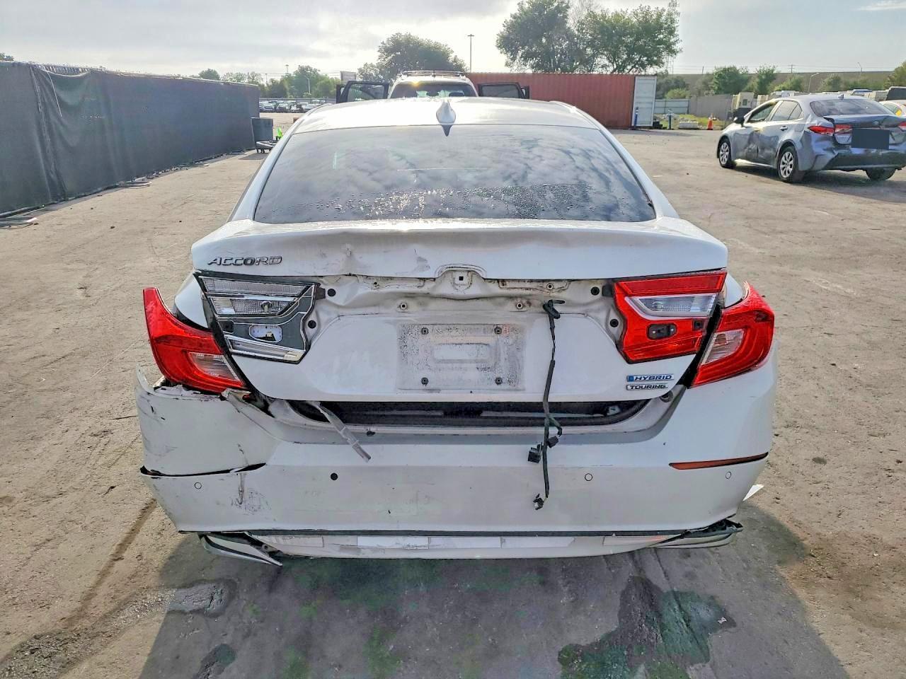2019 Honda Accord Touring Hybrid - Фото 6