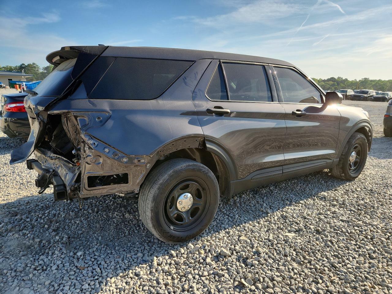 2023 Ford Explorer Police Interceptor - Image 3