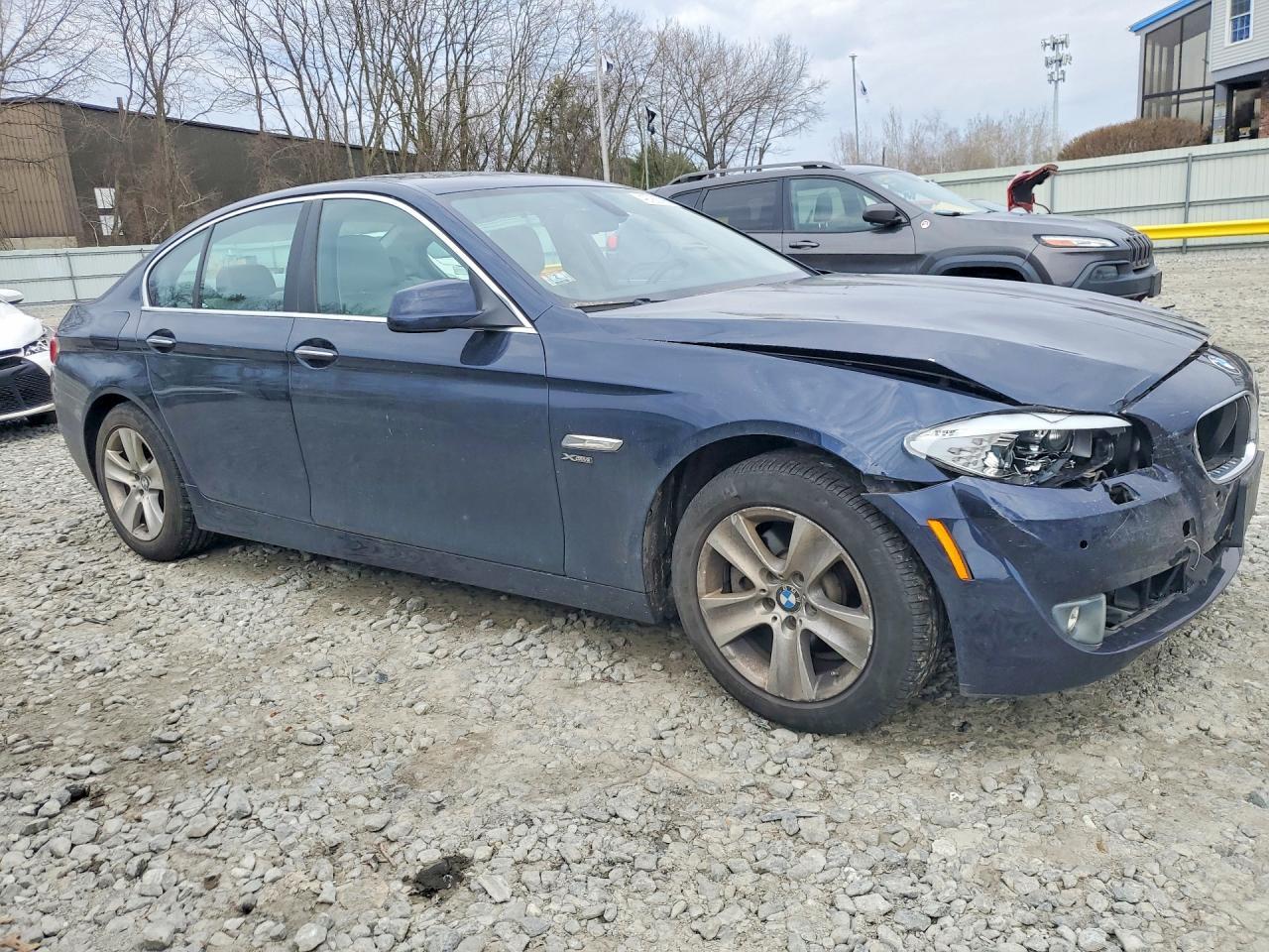 2012 BMW 528 Xi - Image 4
